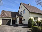 Foto - Einfamilienhaus mit guter Raumaufteilung und schönem Garten