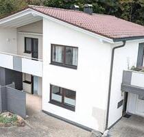 3-Zimmer-Wohnung mit 50 m² Terrasse, Balkon & offenem Dachstuhl - Biberach an der Riß