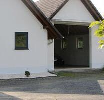 Lagerhalle mit großem Rolltor - 650,00&nbsp;EUR Kaltmiete, ca.&nbsp; 125,00&nbsp;m&sup2; in Greifenstein (PLZ: 35753)