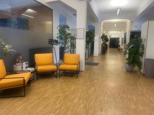 Foto - Modernes Tech-Büro in stilvollem Altbau – Untermieter aus dem Tec