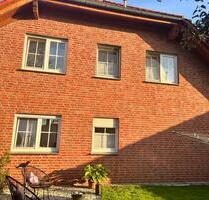 Helle 4-Zimmer-Dachgeschosswohnung mit Balkon & Kamin - Delbrück