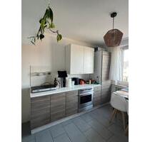 Helle, möbilierte 1,5-Zimmer-Wohnung (42 qm) in Bonn-Röttgen