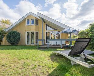 Modernes Ferienhaus in skandinavischer Holzbauweise über 2 Etagen - Mirow