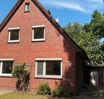 Solides Einfamilienhaus auf großzügigem Eigentumsgrundstück - Schortens