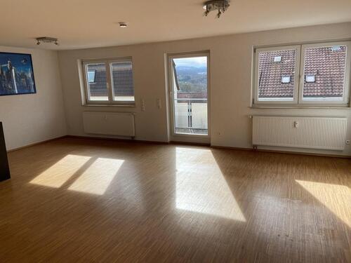 Foto - Hochwertig ausgestattete 3,5-Zimmer-Wohnung in ruhiger Lage mit Balkon und TG - ideal für Paare