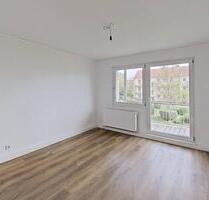 Lichtdurchflutetes WOHNGLÜCK: 3 Zimmer mit BALKON & TAGESLICHTBAD - Minden