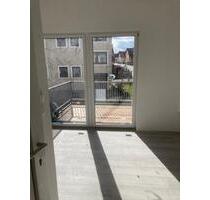 kleine 3 Zimmer Wohnung - 595,00&nbsp;EUR Kaltmiete, ca.&nbsp; 60,00&nbsp;m&sup2; in Pfatter (PLZ: 93102)