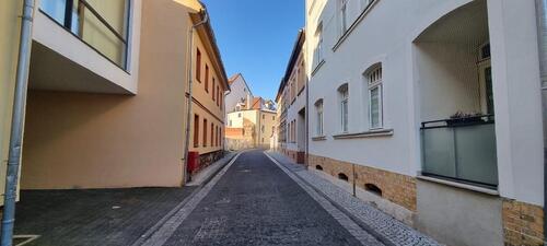Foto - zentrumsnahes Wohnen - geräumige 1-Raum-Dachgeschoss-Wohnung