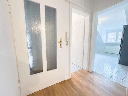 Foto - 3 Zimmer Dachgeschoßwohnung zur Miete in Stuttgart