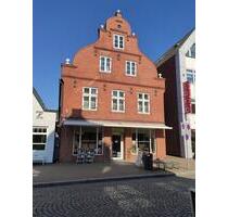 modernisierte Altbauwohnung in bester Innenstadtlage - Husum