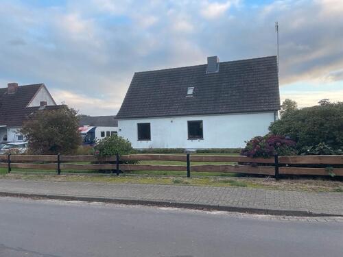 Foto - Einfamilienhaus zum Vermieten - 1.100,00 EUR Kaltmiete,
