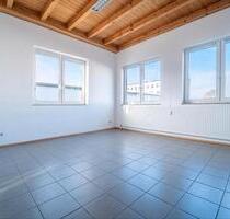 Gewerbeflächen in Regenstauf - 11,00&nbsp;EUR Kaltmiete, ca.&nbsp; 11,00&nbsp;m&sup2; in Teublitz (PLZ: 93158)