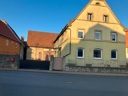 Foto - Sanierungsobjekt mit Potenzial - Mehrparteienhaus in Giebelstadt