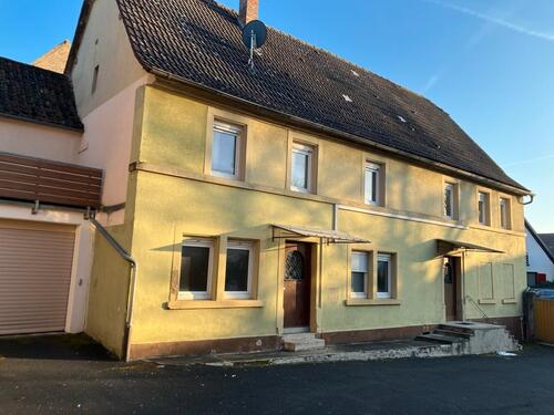 Foto - 8 Zimmer Mehrfamilienhaus, Wohnhaus zum Kaufen in Giebelstadt