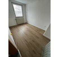 City Dachgeschosswohnung,2-Zimmer frisch renoviert,Garage, ab sofort - Lüdenscheid