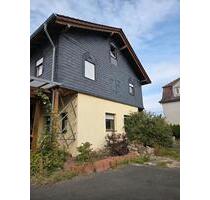 Eins- Zweifamilienhaus mit Hallen und Garten - Hessisch Lichtenau