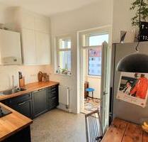 S-West: 3,5-Zimmer Altbauwohnung Balkon, Loggia, EBK & Stellplatz - Stuttgart Stuttgart-West