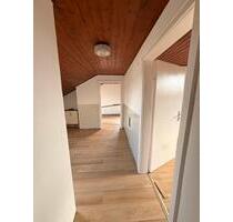 Dachgeschosswohnung in Zeitlarn zu vermieten