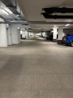 Foto - Stellplatz im Wohnhaus - 100,00&nbsp;EUR Miete,