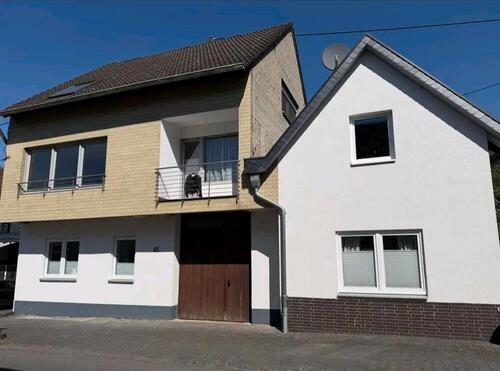 Foto - Attraktives 4-Parteien-Haus in Hönningen