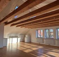 Großzügige Dachgeschosswohnung mit Charme in ruhiger Lage von Karlshuld