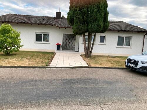 Foto - Großzügige, Lichtdurchflutete 4 Zimmer Einliegerwohnung