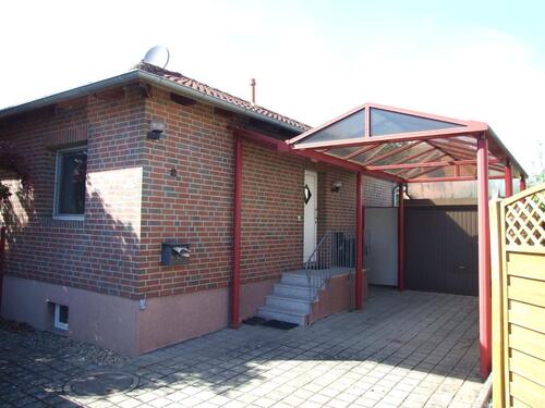 Foto - ***EFH im Bungalow-Stil mit Vollkeller, Garage und XL-Carport***