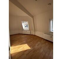 Helle 2-Raum-Wohnung mit Einbauküche - Meiningen