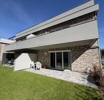 Tarp: helle und großzügige Erdgeschosswohnung mit Terrasse