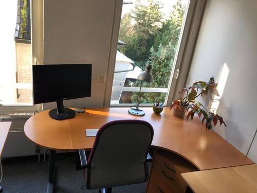 Foto - Arbeitsplatz Schreibtisch zu vermieten