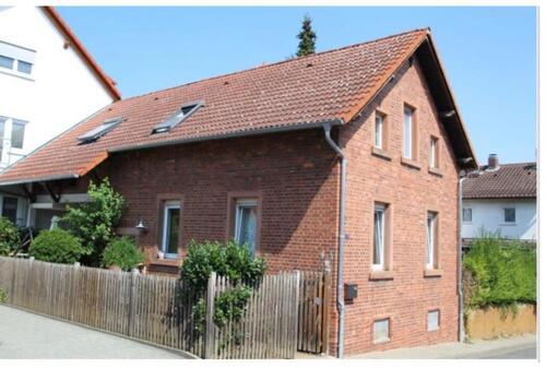 Foto - Charmantes freistehendes Einfamilienhaus mit kleinem Garten