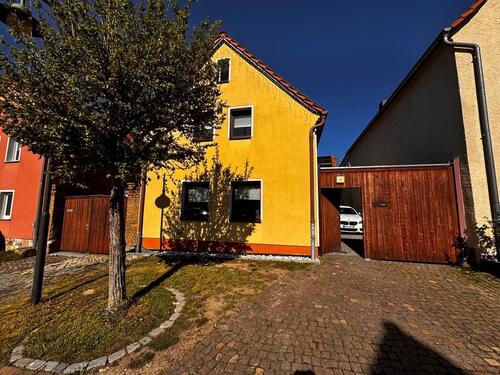 Foto - Haus in Großjena - 230.000,00&nbsp;EUR Kaufpreis, ca.&nbsp; 120,00&nbsp;m&sup2;