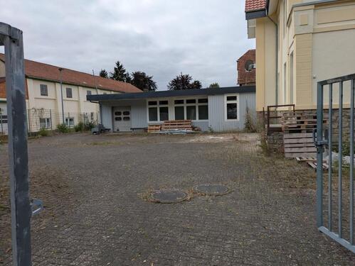 Foto - Lagerhalle zu vermieten - 350,00 EUR Kaltmiete,