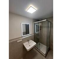 1-Raum Wohnung, frei, leer, 2025 saniert, EBK, Balkon, TG, ETW - Freital