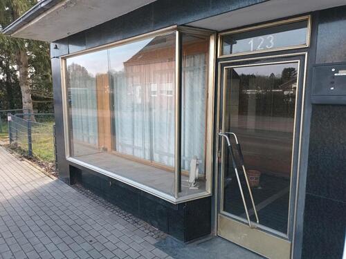 Foto - LadenlokalLagerraum mit WC - 420,00&nbsp;EUR Kaltmiete, ca.&nbsp; 6,00&nbsp;m&sup2;