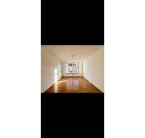 Helle 2-Zimmer-Altbauwohnung mit Balkon in Gohlis-Süd - zentral - Leipzig Mitte