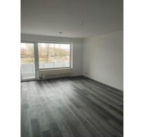 Helle 4-Zimmer-Wohnung mit Balkon im 3. Stock in Duisburg-Friedrich-Ebert-Straße