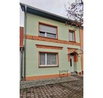 Reihenmittelhaus zu verkaufen - 125.000,00&nbsp;EUR Kaufpreis, ca.&nbsp; 95,00&nbsp;m&sup2; in Aken (Elbe) (PLZ: 06385)