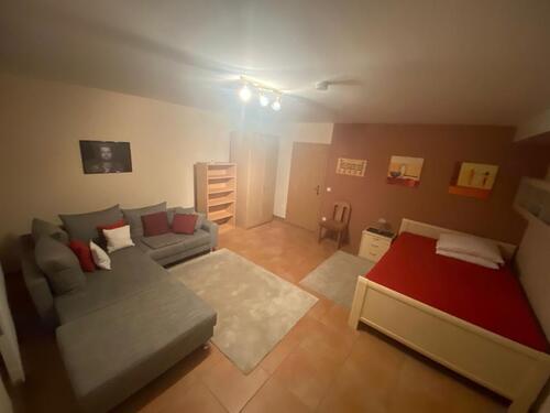 Foto - Kellerwohnung Mietwohnung Pendler Wochenendheimfahrer Flughafen