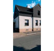 Moers-Schwafheim 4 ZKDB mit Garten, Garage in ZFH zu vermieten