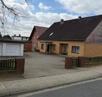 Grundstück mit Altbau (sanierungsbedürftig) und Doppelgarage - Leiferde