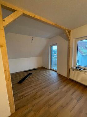 Foto - 3,5 ZKB, saniert, Garage, Balkon u. 30qm Dachterrasse, ab 326