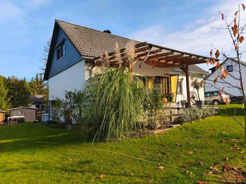 Foto - EinZwei Familien Haus - 220.000,00 EUR Kaufpreis,