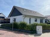 Foto - Modernes Einfamilienhaus mit Küche, Garten, Terrasse & Carport