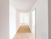 Foto - Helle großzügige 3-Zimmer-Erdgeschosswohnung mit Terrasse und EBK
