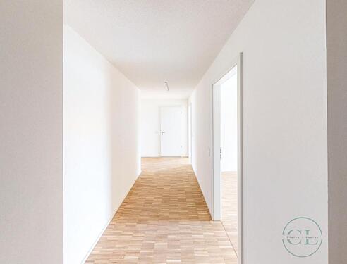 Foto - Helle großzügige 3-Zimmer-Erdgeschosswohnung mit Terrasse und EBK