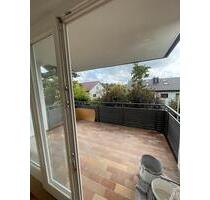 2-3 Zimmer Wohnung, ruhig,sonnig, Balkon,Garten,Garage,mit Hund! - Stuttgart Bad Cannstatt