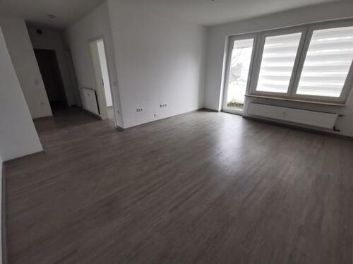 Foto - bezugsfertige 3-Zi.-Whg. mit Balkon
