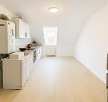 Helle 2-Zimmer-Dachgeschosswohnung - Erstbezug nach Renovierung - Fürth Eigenes Heim Helle 2-Zimmer-Dachgeschosswohnung - Erstbezug nach Renovierung - Fürth Eigenes Heim