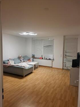 Foto - 60 QM Wohnung mit EBK, Balkon und Aufzug